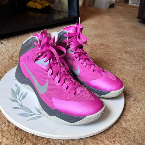 Women’s Nike Zoom HyperQuickness 'Think Pink' Brest cancer awareness size 10. - Picture 14 of 17